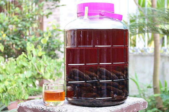 Cách làm & Công dụng Rượu ngâm chuối hột 1